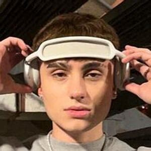 benja valencia age family bio famous birthdays