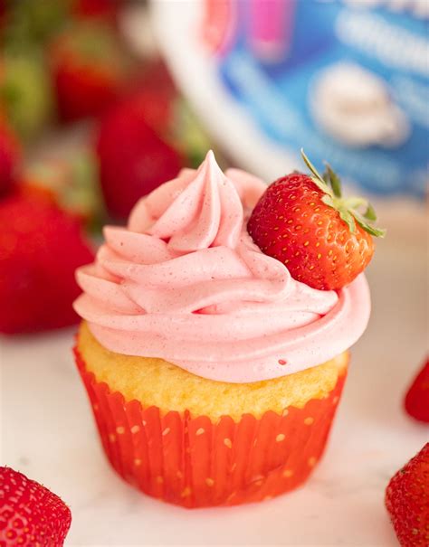 Strawberry Cool Whip - Sweet Tea and Sprinkles