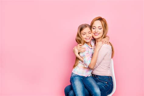 Family Portraits - Mia Harlow