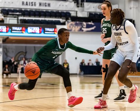 Dee Dee Davis - Women's Basketball - Manhattan College Athletics