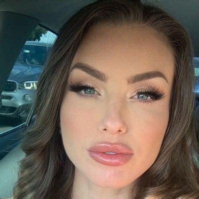 Mandy Waters | Twitter, Instagram, TikTok | Linktree