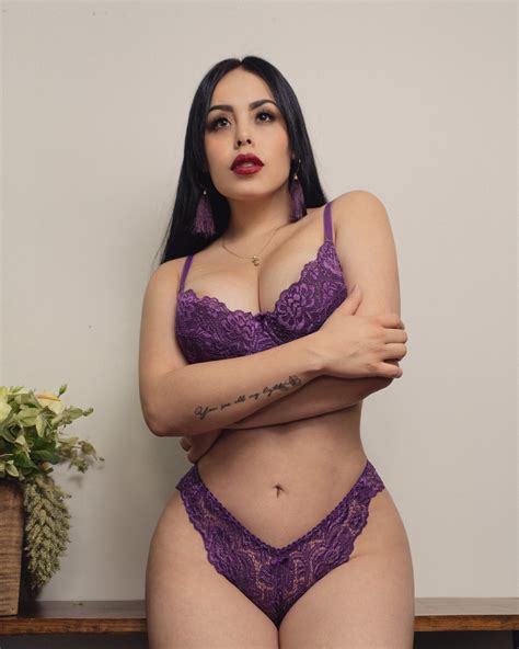 Veronica Vansing's OnlyFans: The Power Of Influence