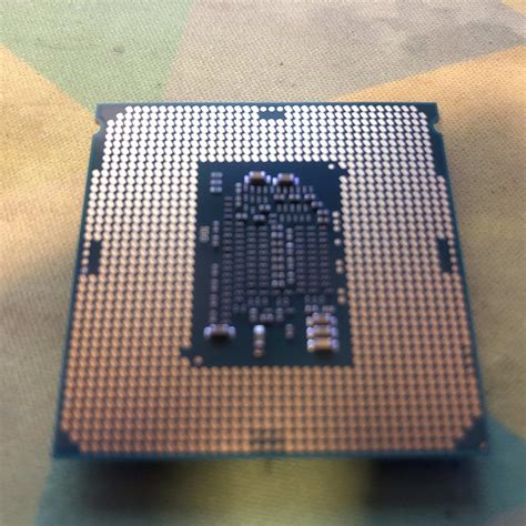 Intel Xeon E3-1220 V5 (4 Cores, 4 Threads @ 3GHz) | Jawa