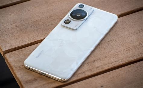 На российском рынке открылись предзаказы на смартфоны Huawei P60 и P60 Pro