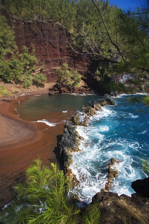 Kaihalulu Beach Photograph by Ron Dahlquist - Printscapes