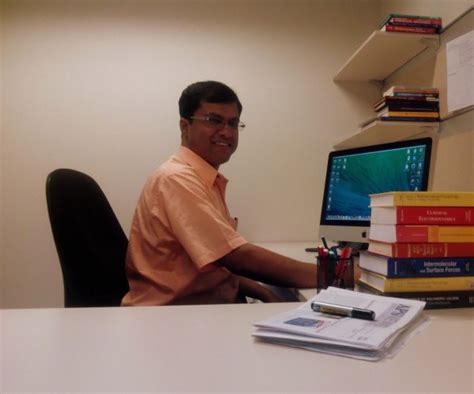 Sarthok Sircar – Associate Professor in Applied Mathematics