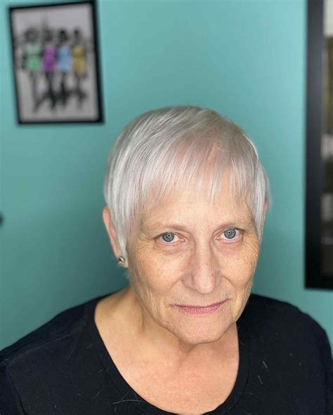 50 flattering hairstyles for women over 70 this spring 2023 – Artofit