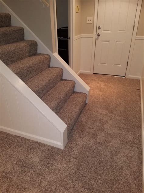 how much to put carpet on stairs