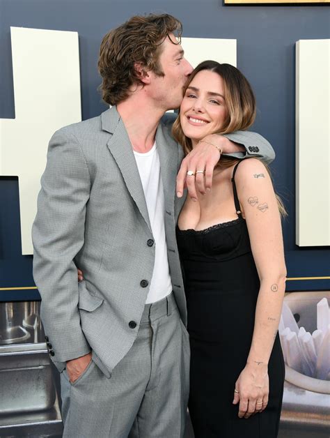 'The Bear' Star Jeremy Allen White & Addison Timlin Are Getting Divorced