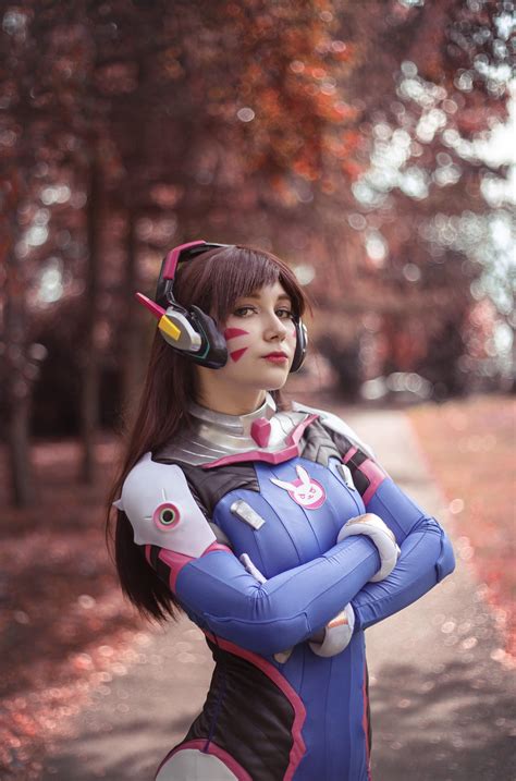 Dva cosplay by daaarchi via /r/Overwatch – OW Highlights