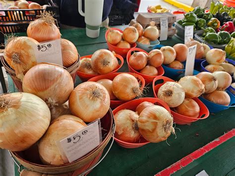 Shoppers are flocking to saginaw mi farmers market for rare local goods 36