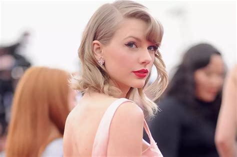 Three People Arrested Outside Taylor Swift's Rhode Island Home