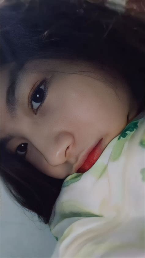 Cute Selfies Poses, Cute Selfie Ideas, Girls In Love, Dark Room