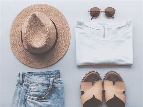 Weekend Getaway Essentials: Why You Should Pack Your Favorite Baggy