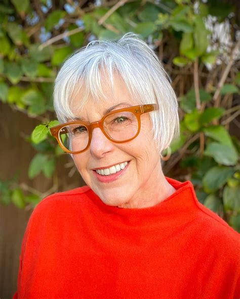 25 Fabulous Hairstyles for Women Over 65 That Turn Heads – Roomy Retreat