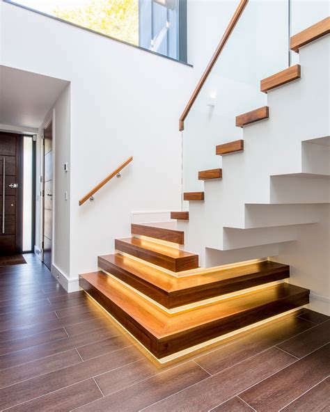 Neighborhood Profile of Canford Cliffs Road in Poole Dorset 7