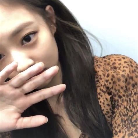 pin     pretty girl face kim jennie blackpink jennie