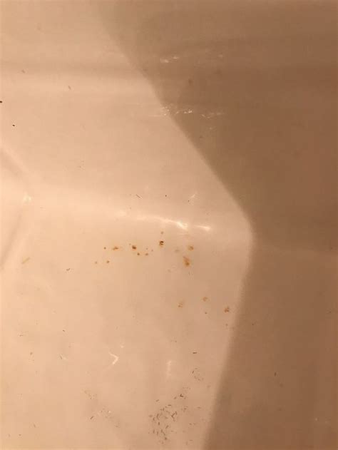 how to get rust stains out of tub