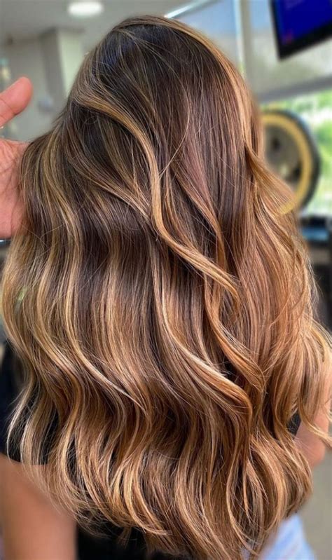 32 Beautiful Golden Brown Hair Color Ideas : Blonde Highlights