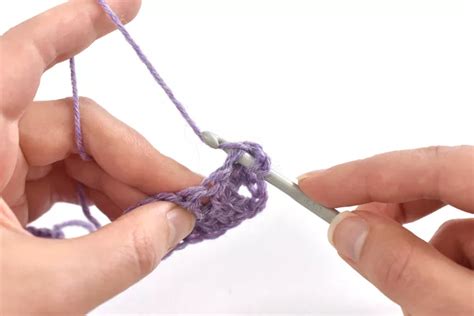 How to do Double Crochet(dc) - crochettas.com