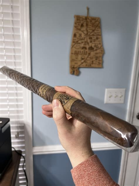 wife    smoke  cigar  day rcigars