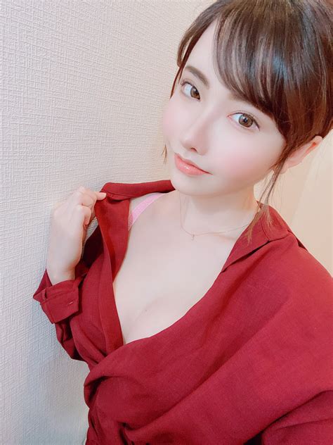 Akari Satsuki or Hikari Kisaki or Mei Iwasa - Cực phẩm JAV làng MILF