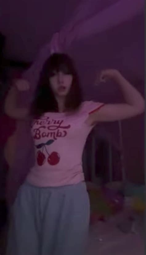 Pin by 🐦‍⬛Eric Draven🐦‍⬛ on Bella The Wolf | Hello kitty clothes, Kitty