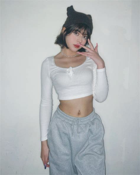 Vania | yo: 😉🐱 | Instagram