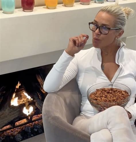 What is an ‘almond mom’? And how to recover if you had one | test1