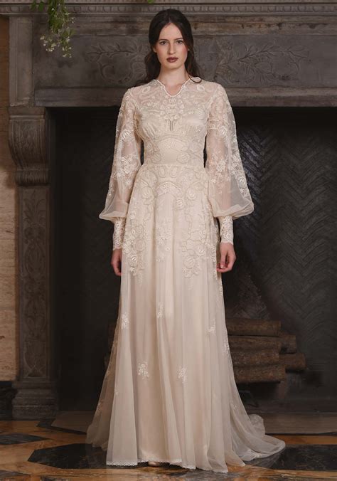 Discontinued wedding dresses for sale | Honestweddingadvice.com