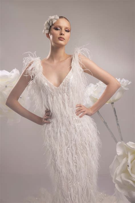 ما هي أحدث صيحات فساتين الزفاف؟ ليزلي بطرس تكشف في مقابلة مع هي - مجلة هي