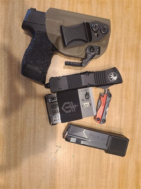My EDC, just learned what EDC means. : r/EDC
