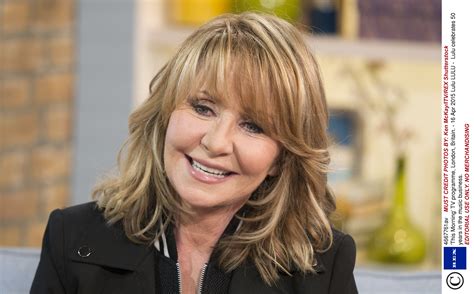 Lulu singer - lokift