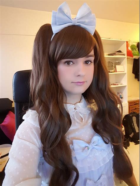 Love cute wigs like this Sissy Maid Dresses, Girly Dresses, Pretty