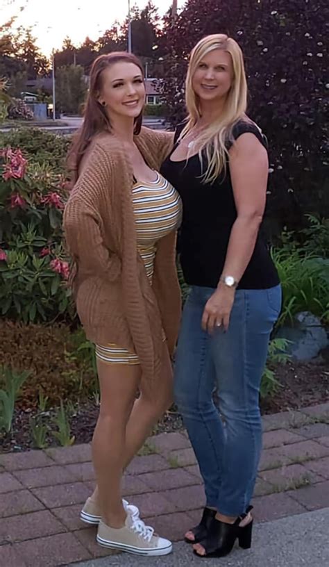 Envy on the left. Envy on the right. : r/BreastEnvy