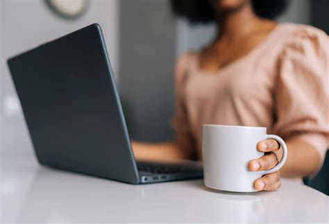 Survey Report: Will Artificial Intelligence Shape Global Retailers of