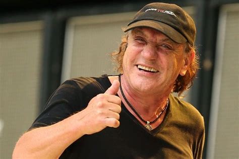 ac dc lead singer brian johnson net worth
