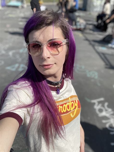 FOzxgP1VIAE4WLW – Grooby