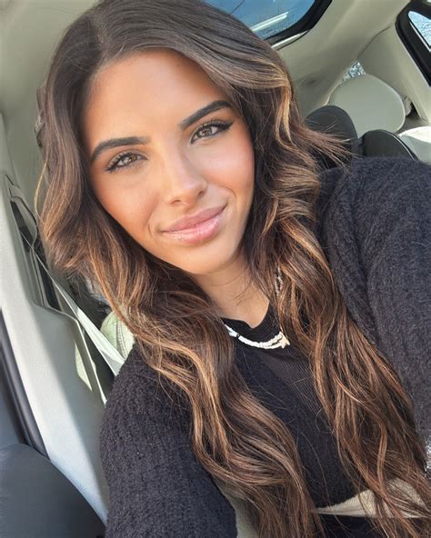 Chelsie Deville 🦌🎣🤟🏻 (@itschelsiedeville) • Instagram photos and videos