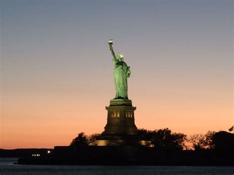 NYC: Skyline And Statue Of Liberty Night Cruise