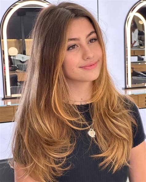 80 Cute Layered Hairstyles and Cuts for Long Hair