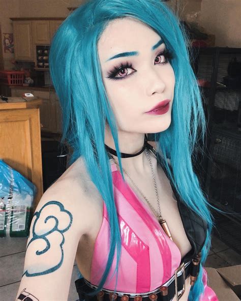 Jinx cosplay by the amazing Emiru : r/OfflinetvGirls