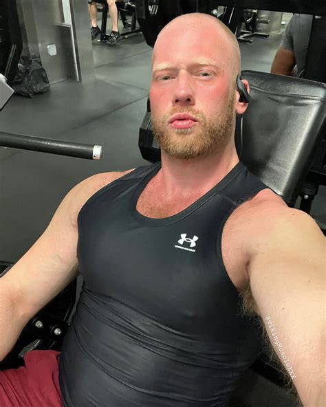 TW Pornstars - 𝚅𝚒𝚔𝚒𝚗𝚐 𝙼𝚞𝚜𝚌𝚕𝚎. Twitter. Muscle Dad. 💪🏻💪🏻 WATCH ME WORK
