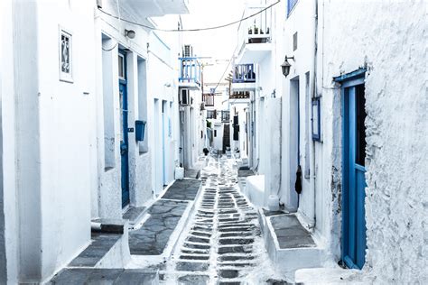 The white streets of Mykonos in Greece : r/pics