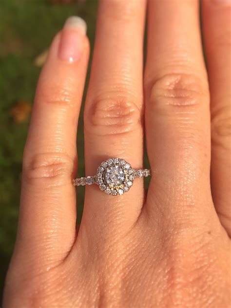 5 8 Carat Diamond Ring On Finger - Diamond