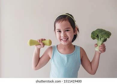 10 Strong Kid Weight Lifting For Empowering Images, Stock Photos ...