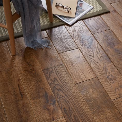 The Benefits Of Solid Oak Hardwood Flooring - Flooring Designs
