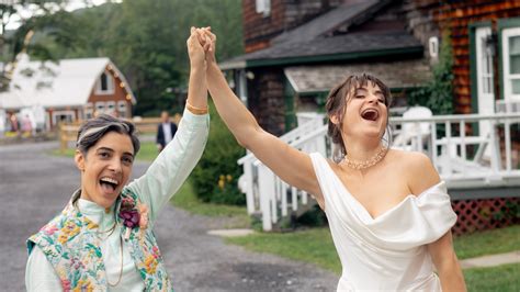 Molly Gaebe and Leila Bozorg Marry in Big Indian, N.Y. - The New York Times