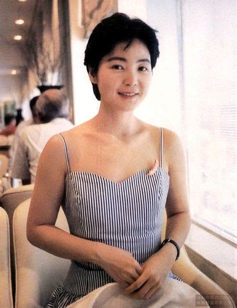 hot sexy teresa teng bikini pics