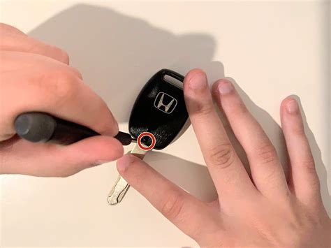 how to change battery in a honda key fob 7